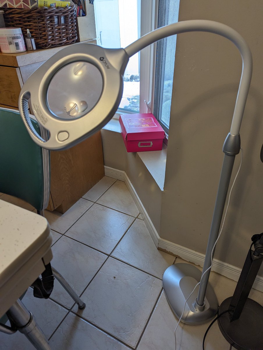 WickhamSandra's tweet photo. @OttLite I got this lamp for my birthday in September, so no receipt. I've used it twice, for approx 1 hour in total. Now, the light won't work!! What's up with that? 🇨🇦 https://t.co/KRmGozS4IW