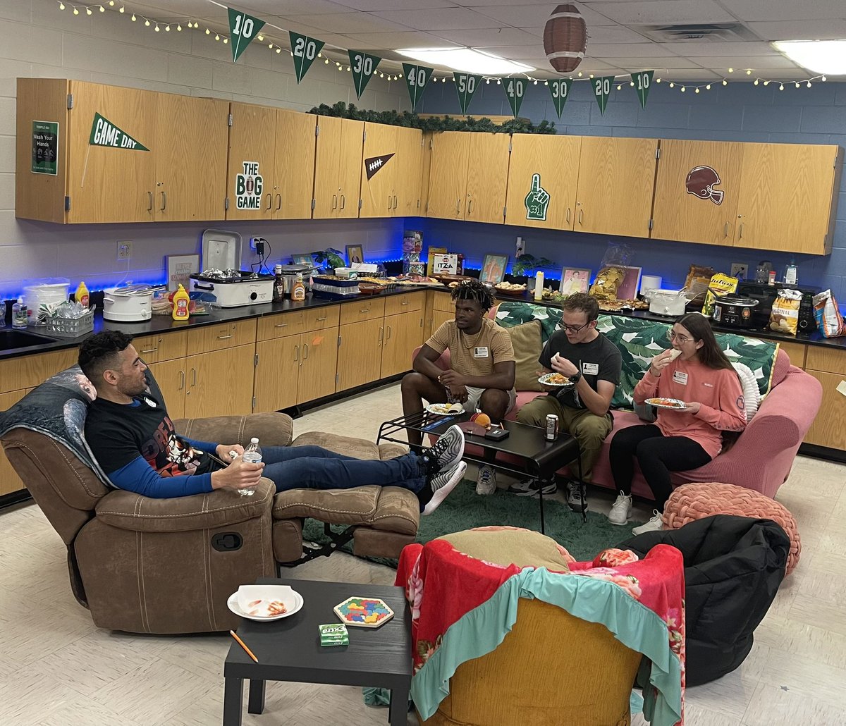 THS band students, Makale, Gabriel, and Alynda joined us in our staff luncheon while subbing in band classes! Check out Mr. Slay sharing our vision while learning about the students’ goals and dreams! #OneBandOneSound @OttTempleISD @Slay_EVERY_dayy @Cynthia01862887 @YBradTISD