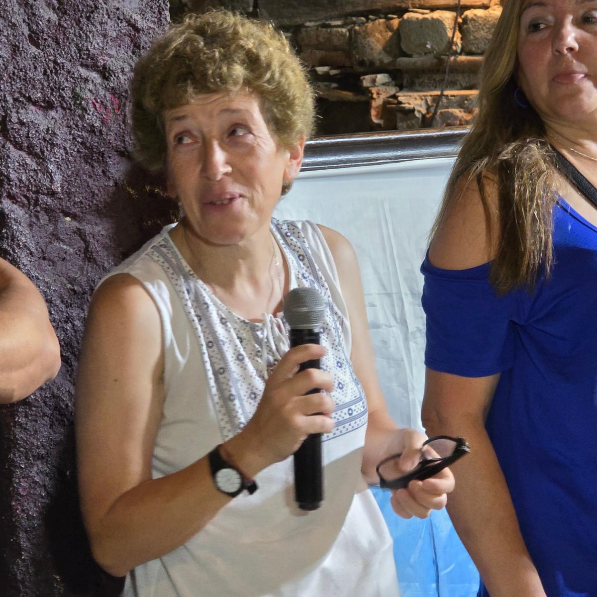 La 70 tweet media