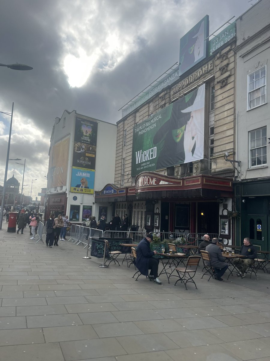 MissJShipley's tweet photo. At the @BristolHipp watching @WickedTourUK how amazing is this cast!! It has definitely been the best experience and only my first time ever watching it! https://t.co/JwegP9WQdY