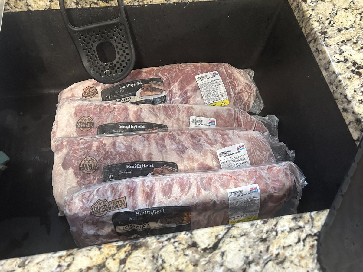 82JasonWhite's tweet photo. @Chiefs in the #SuperBowl2024! @SmithfieldFoods Ribs thawing for tomorrow! Let’s go Chiefs! #repeat https://t.co/uox9pOR6me
