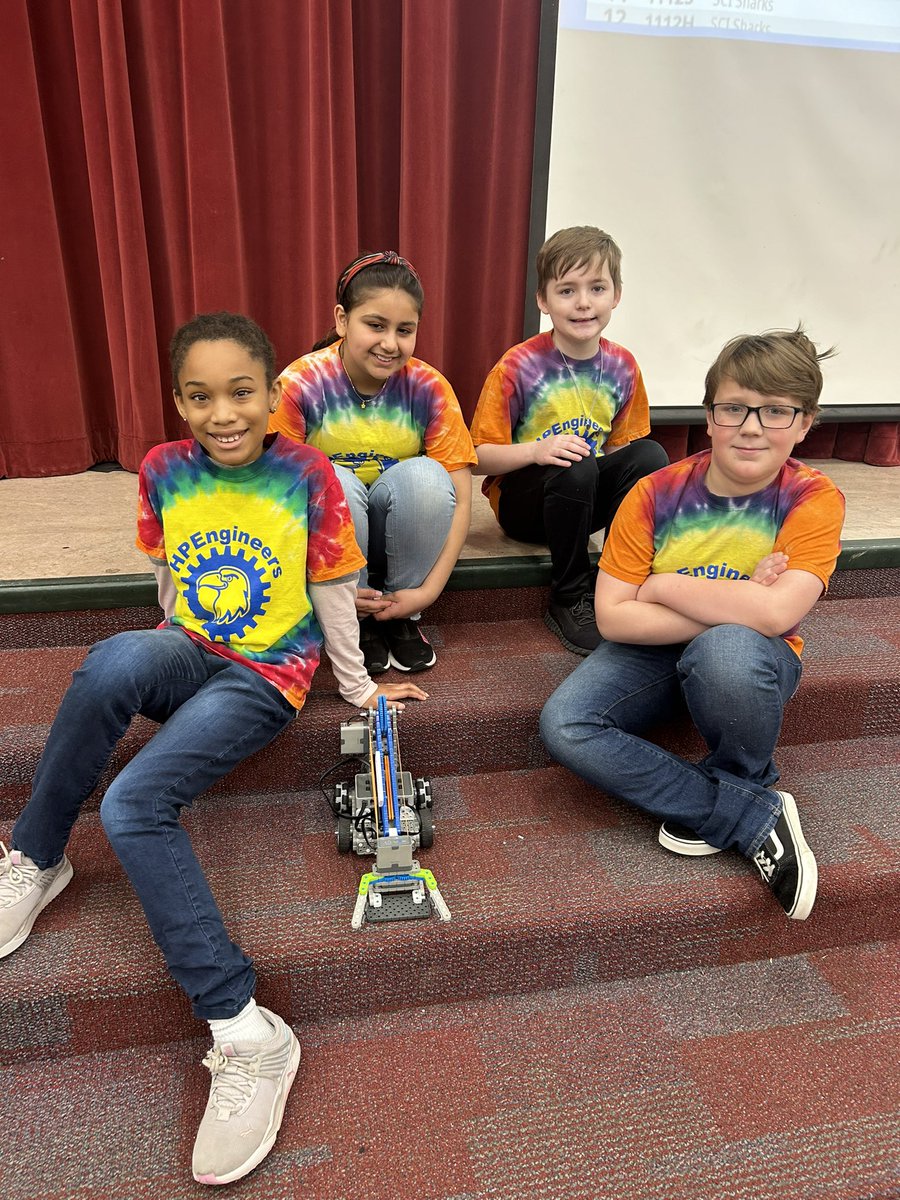 KaronBohlman's tweet photo. HPEngineers ready to compete!@HPEPatriots https://t.co/z580DC8JlF