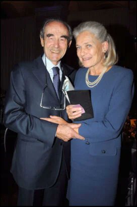 Lab45Laicite's tweet photo. Robert Badinter, le parfait humaniste !

Fils des plus belles Lumières de notre civilisation, Robert Badinter s’est éteint, et c’est comme une étoile qui disparaît de notre firmament.

Le combat continue. https://t.co/0bp61UBtpJ