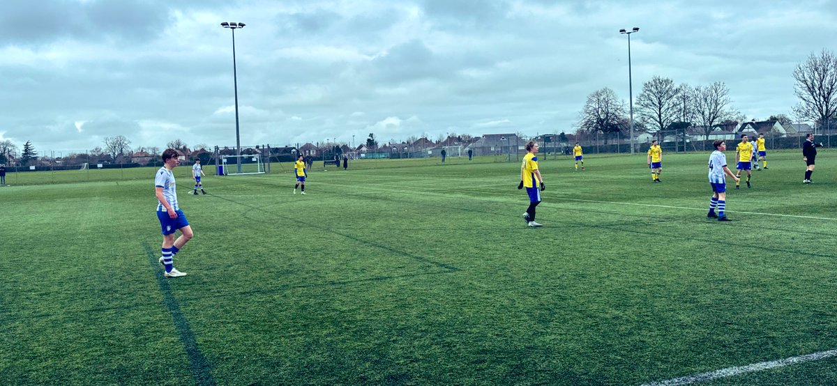 JackJPFootball's tweet photo. Back at Shrub End 👋 Development Centre 14/15s v U14 Colchester United Academy, 80 mins as an 8 in CM, and bossed it 💪 3 assists, as we draw 4-4! Best I’ve played in 12 months. Enjoyed that &amp; seeing some old teammates. #JP10 #Colu #colchester https://t.co/IVCRpxtv4X