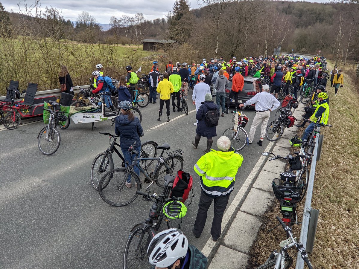 #RideOfSilence und Aufstellung eines Ghostbikes in #Kassel zum Gedenken an den Radfahrer Mike Suchanka, gestorben am 30.01.24. 
#StopKillingCyclists