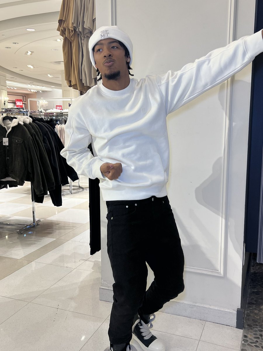 realzairewhite's tweet photo. …✍🏾 https://t.co/oHOyKw5qNo