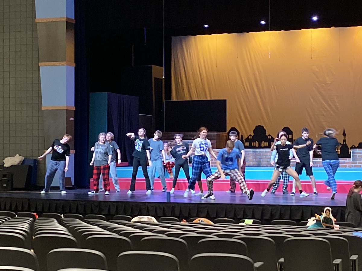 The cast and crew of Footloose are working hard early on a Saturday morning!  Wow…get your tickets now, this one will sell out. 🐻
<a href="/BerlinBears_SS/">The Cave</a> <a href="/TheatreBerlin/">Olentangy Berlin Theatre</a> <a href="/BerlinBearsAD/">Olentangy Berlin High School Athletic Dept</a> 
<a href="/OhioPrincipals/">OASSA</a> <a href="/NASSP/">National Assoc. of Secondary School Principals</a>