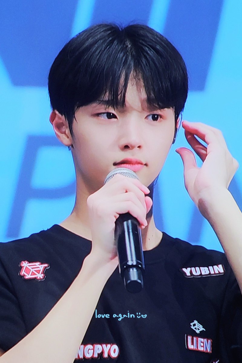 240210 札幌 pre

<a href="/members_MIRAE/">미래소년 (MIRAE)</a>
#미래소년 #손동표 #동표
#동표의하트는빛이난다💖