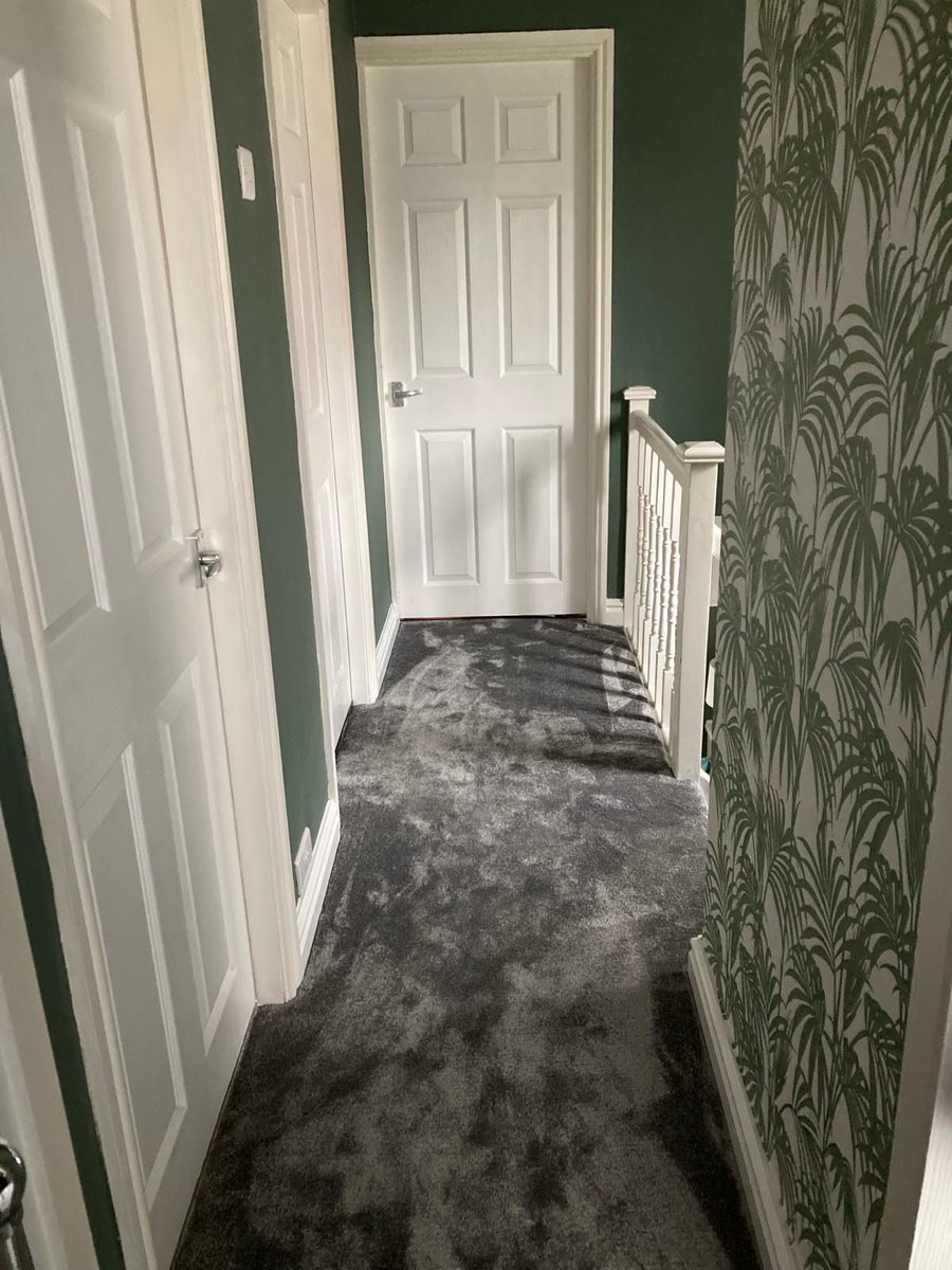Kingfisher_L20's tweet photo. Lounge - Kesari Storm
Stairs - Verdi Stardust for a lovely home in Litherland 🩶
#KingfisherCarpets #CarpetsLiverpool #CarpetFittersLiverpool #FlooringLiverpool
#ArtificialGrassLiverpool
#HomeImprovement #InteriorDesign https://t.co/yKVigF4b8i