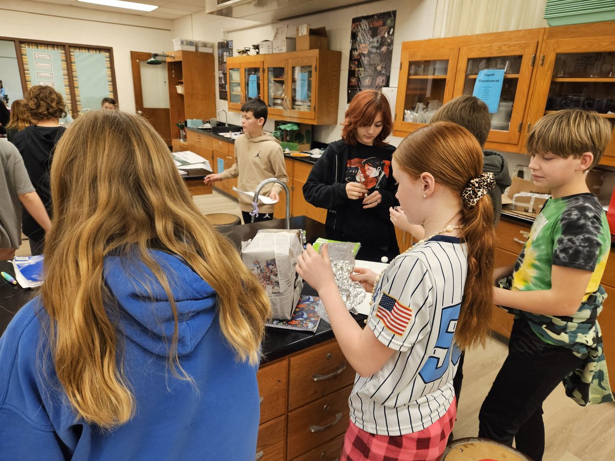 TUrbanski81's tweet photo. #Urbys have been busy creating penguin houses in science this week Next week we will put them to the test of whose house transfers the least thermal energy #ChannahonPride #TRSstudentsRock https://t.co/p46jivXgIV