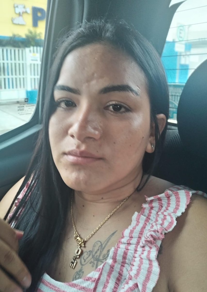 ecuadorprensaec's tweet photo. 4 DETENIDOS POR SECUESTRO - 2 SUN JÓVENES MUJERES.

La #PolicíaNacional logró la liberación de una persona que estaba secuestrada en la urbanización #VillaClub (#Daule) 

La secuestrada, salió a comprar a la tienda en la ciudadela #MarthaDeRoldós, los captores pedían USD 5 mil dólares por su liberación, de lo contrario la matarían.

Los aprehendidos son:

MARÍA M., ECUATORIANA DE 24 AÑOS
KARLY G., ECUATORIANA DE 25 AÑOS
JOSEP G., ECUATORIANO DE 26 AÑOS
MATHEW G., ECUATORIANO DE 18 AÑOS