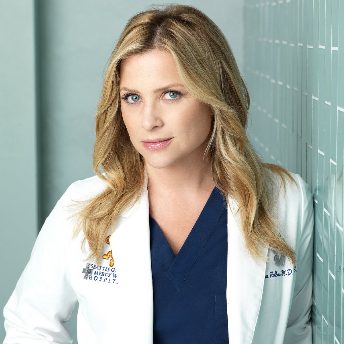 🚨 Arizona Robbins participará da 20ª temporada de Grey's Anatomy.