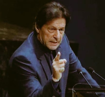 ikramullahpk's tweet photo. یہ جنگ ہار نہ جائے سپاہ ، قید میں ہے
غلام تخت پہ قابض ہیں شاہ قید میں ہے

پرندے اس لئے زنداں کے گرد گھومتے ہیں
کہ ان کی ڈار کا اک بے گناہ قید میں ہے

ترے حقوق کی کوئی نہیں ضمانت اب
غریب شہر ، ترا خیر خواہ قید میں ہے

#ElectionResults2024
#مینڈیٹ_پر_ڈاکا_نامنظور
#Elections2024 https://t.co/uZkelUWrDT
