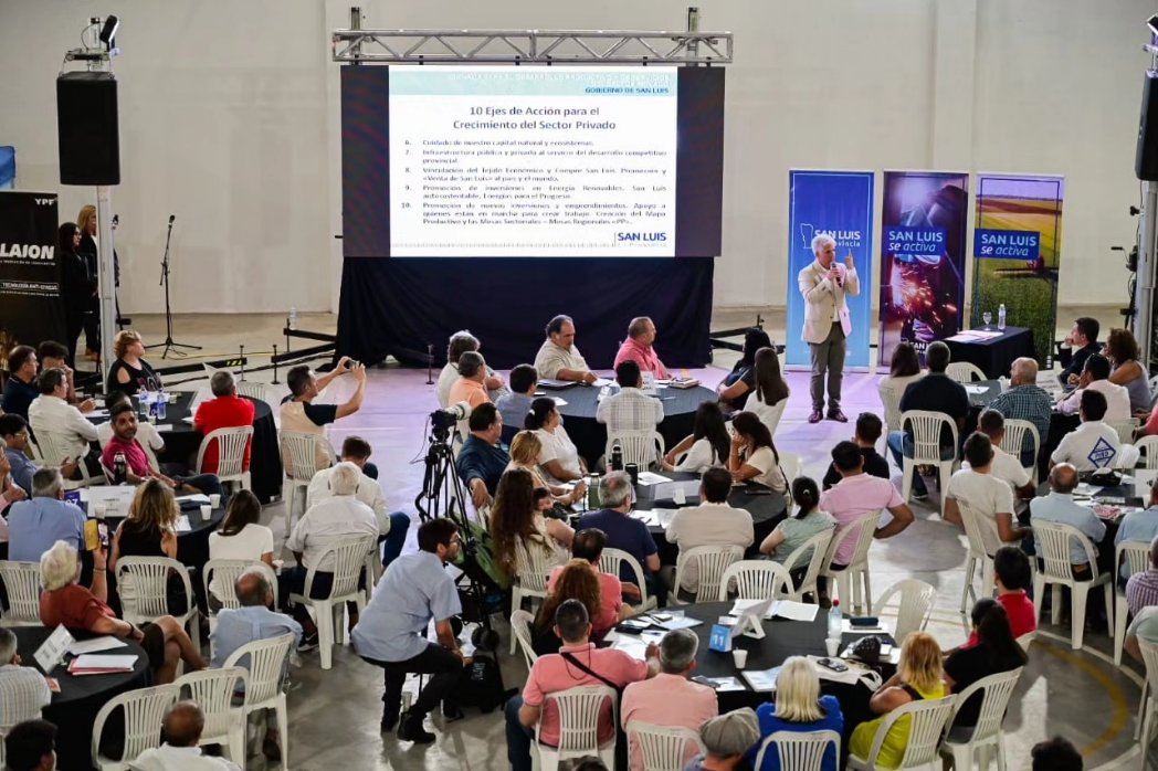 GobernadorSL's tweet photo. ✅ ¡SAN LUIS SE ACTIVA EN QUINES!

👉🏼 Este sábado se desarrolló la Segunda Jornada para el Desarrollo Productivo y de Servicios del Sector Privado en la Llanura Norte. 

💪🏼 Sector público y privado trabajaremos juntos para generar más empleo en la provincia. https://t.co/BWZ0bLhGMZ