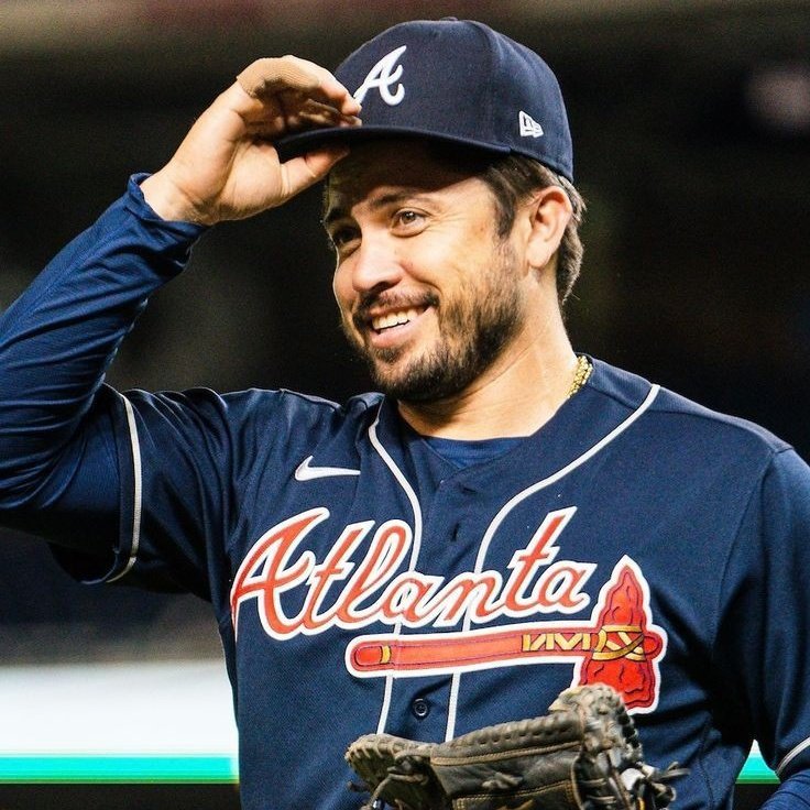 comfortbraves's tweet photo. happy birthday travis d'arnaud! https://t.co/AJbIzsdqVp