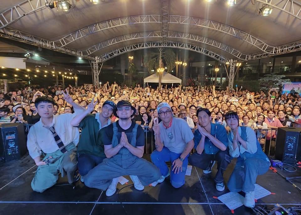 What a night!!! Thank you for watching SCRUBB: Live in Manila. 🎉🥳🍾