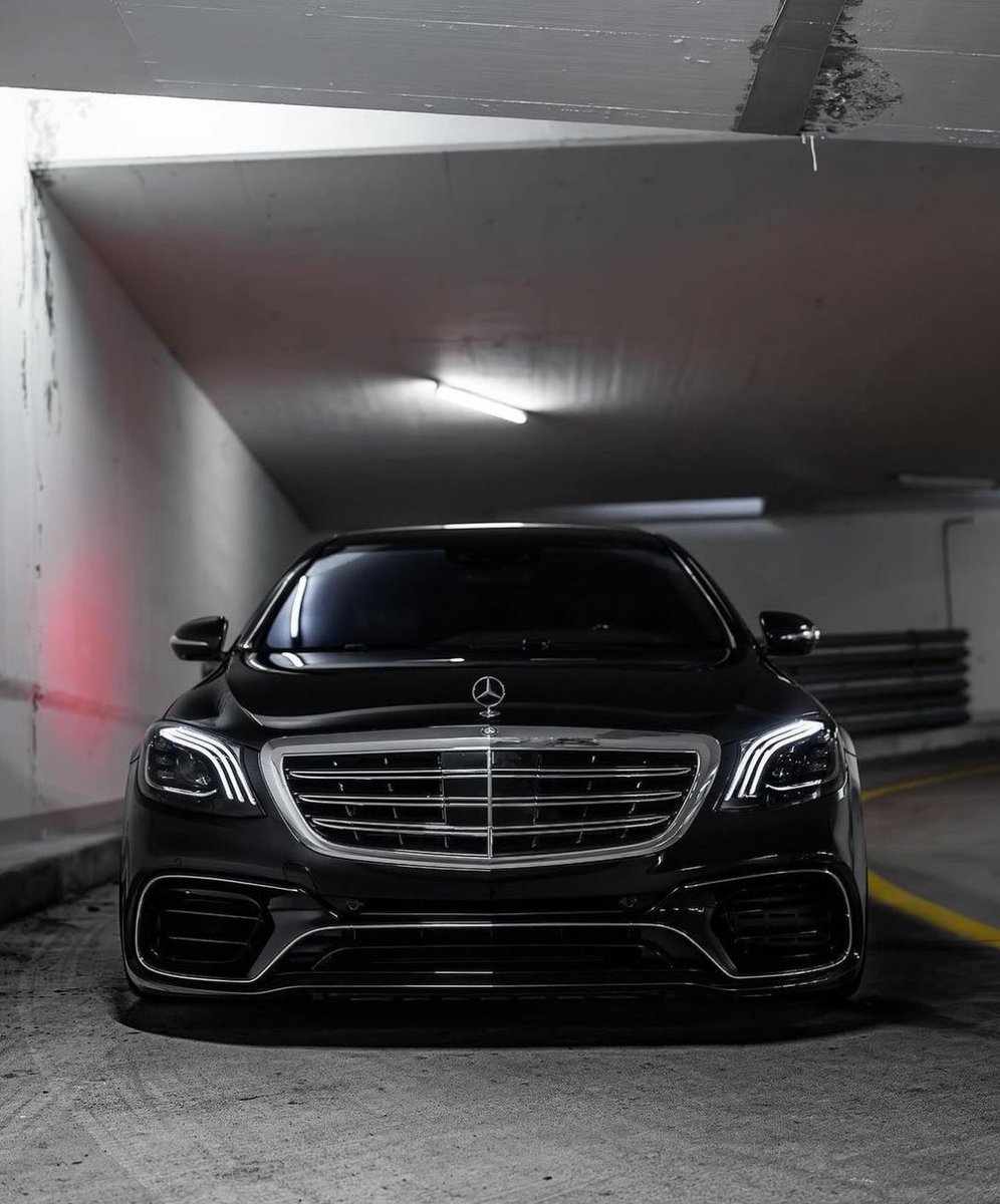 Uncle_Benz_'s tweet photo. nan vraiment cette Classe S quel banger de mercedes https://t.co/0p1plwUtJW
