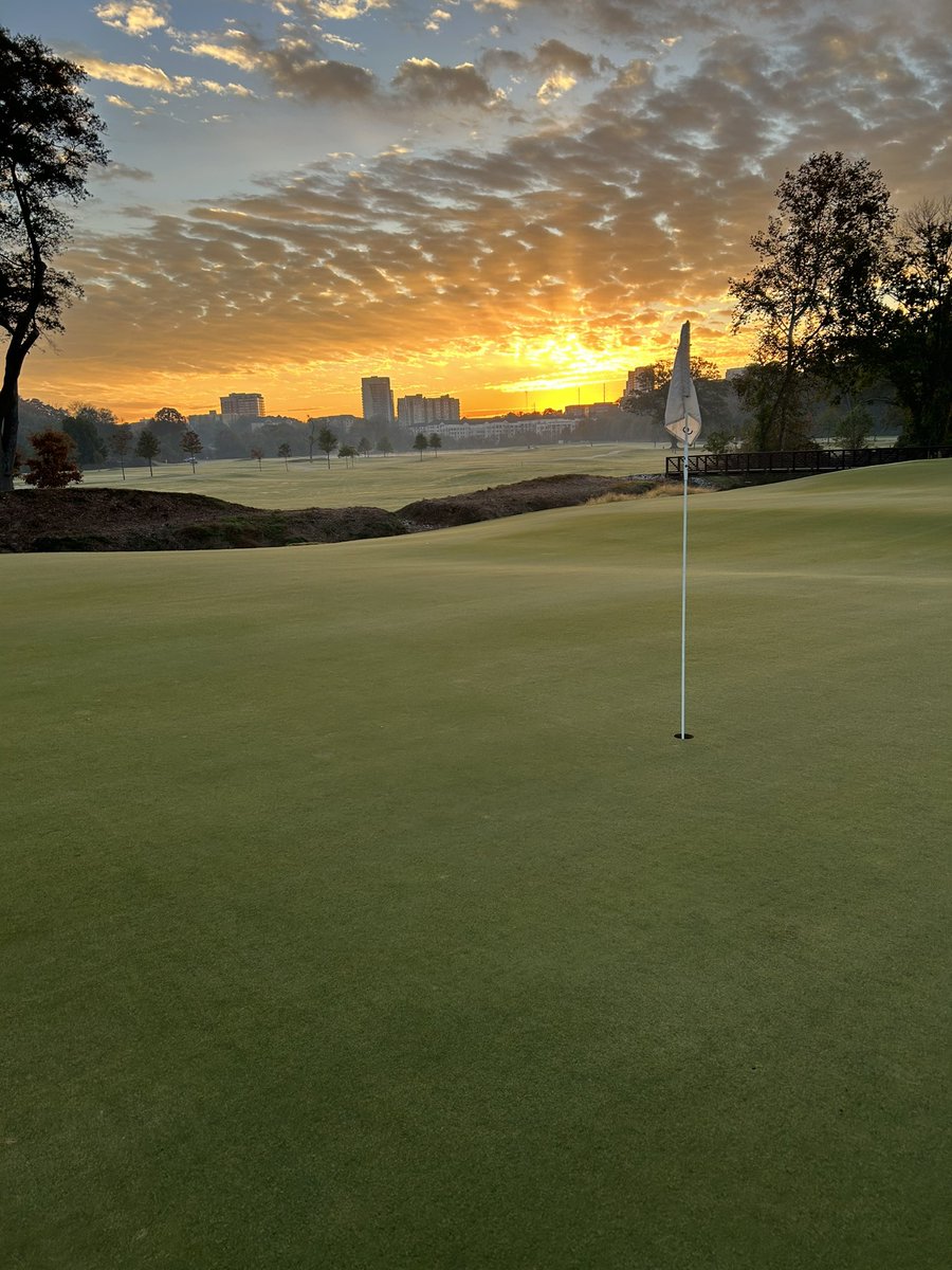 logan_rushh's tweet image. Post a pic you’d be proud to frame