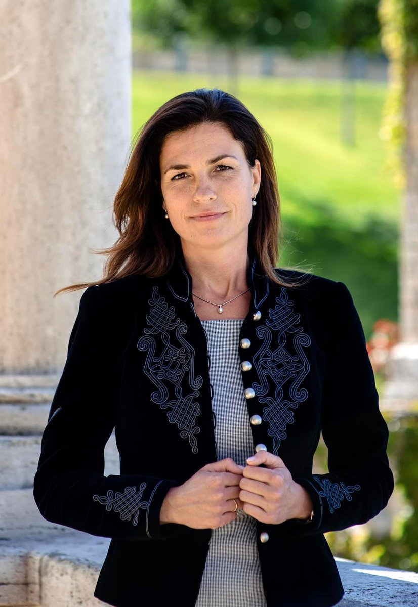 splendid_pete's tweet image. 🇭🇺 Judit Varga, former Justice minister of Hungary. 

“The President of the Republic of Hungary resigned today.

Since the political system change, the validity of the President’s individual pardon decisions requires the countersignature of the Minister of Justice. I have…