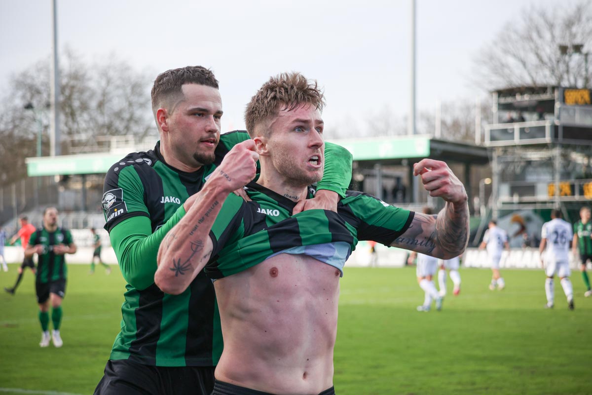 100ProzentSCP's tweet photo. Weiter ungeschlagen! Aber diesmal hatte der @Preussen06 mächtig Dusel gegen einen bockstarken SV Sandhausen. #SCPSVS
https://t.co/25emaMkHQd https://t.co/NkEqdF280p