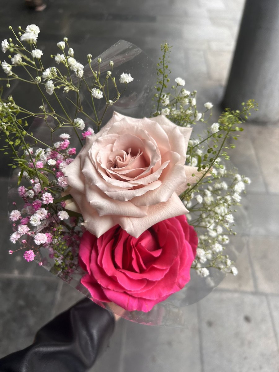 que me regalen flores >>>💕💕💕