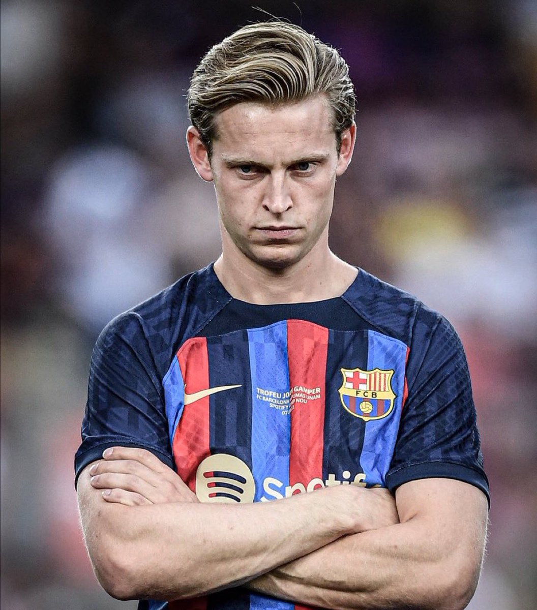 Dancomunyao's tweet photo. Frenkie de Jong, Osimehn and Diamonde is all we ask for the summer. https://t.co/xtGUtdElTz