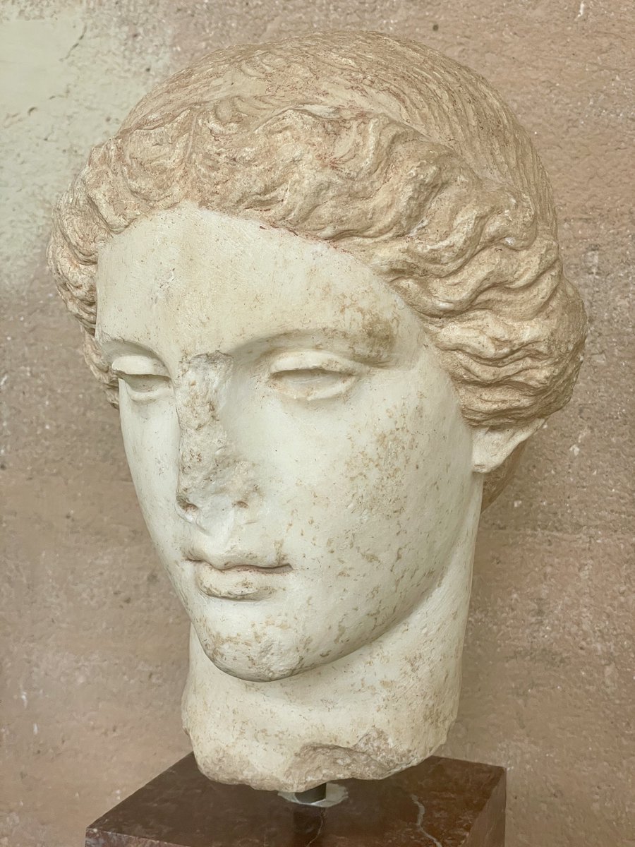 Head of Aphrodite

Copy of a 5th BC original
2nd AD

{Ancient Corinth Museum}