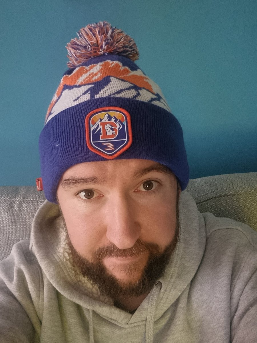 Finally rocking my new @Broncos @3BRAND bobble hat! 

Saw it in Denver, didn't buy it, but a friend in Denver stepped in to save the day. Sent to the UK for me!

Time to get planning for a Broncos Europe long term plan!

@BroncosEUR | #BroncosCountry