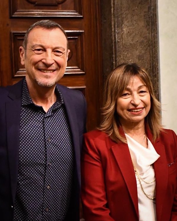 Ricordando quei bellissimi capodanni #Rai 2022 2023 con #amadeus in #Umbria a #Perugia e a #Terni, buona finale di #sanremo a tutti! 🎶🎉