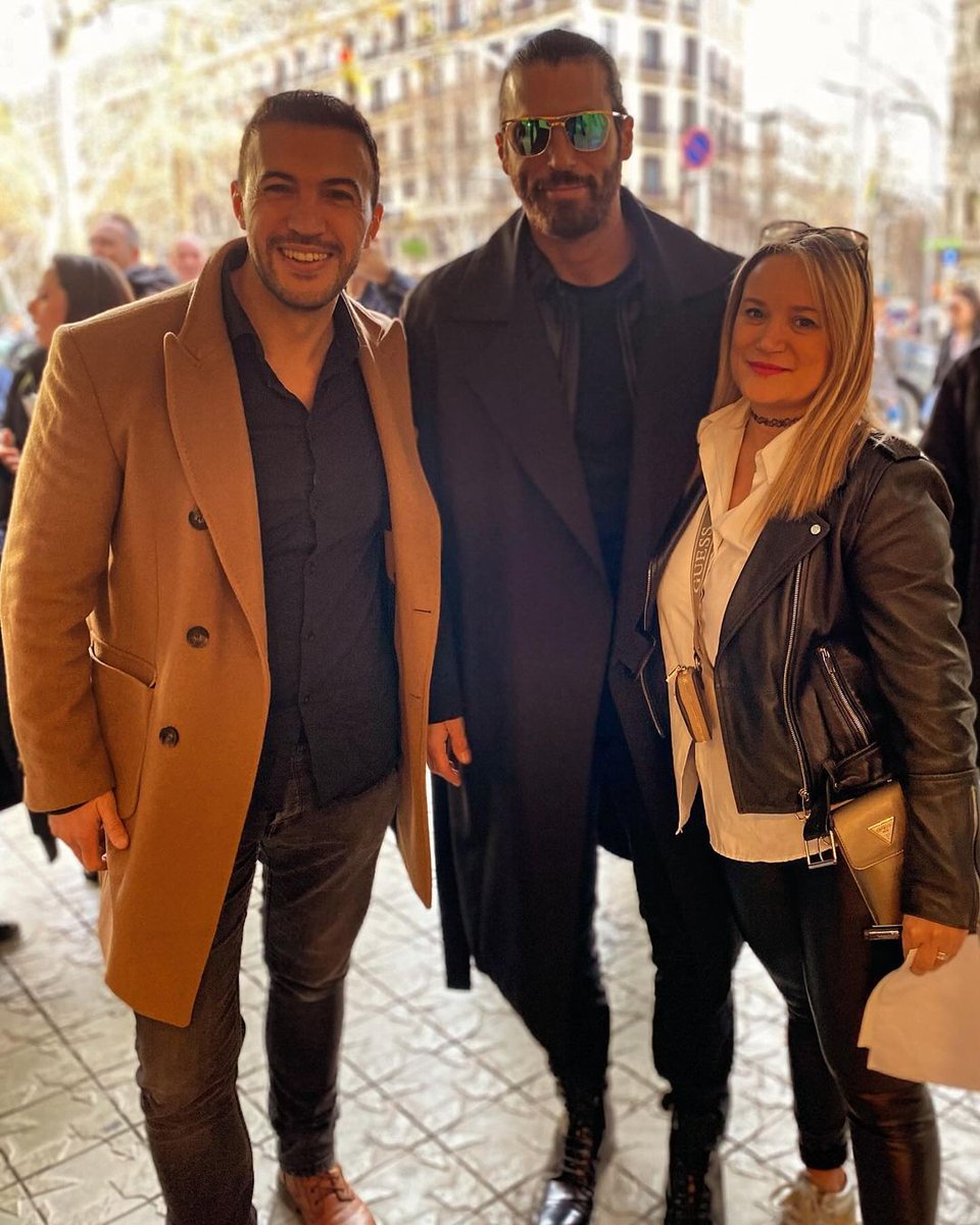YamanManiaPl's tweet photo. Repost ig : @/ana_rouse_

Bienvenido a España 🇪🇸❤️🥳📸 
#canyaman

#CanYamanSpain2024
#BreakTheWallSpain2024
#YamanManiaPL 🇵🇱 https://t.co/kE1bruGEaf