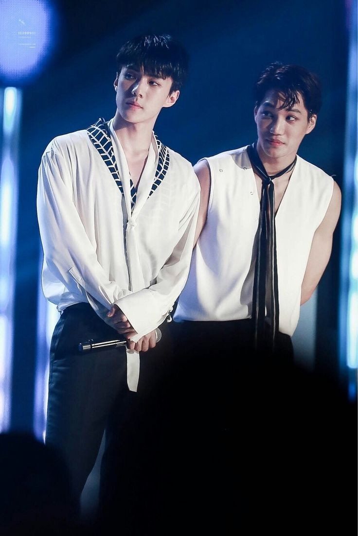 CosmicTurtle38's tweet photo. ۳۶۵ روز تا برگشتن جونگین 
۵۸۸ روز تا برگشتن سهون 
#EXO
#KAI #카이
#SEHUN #세훈
@weareoneEXO https://t.co/exSvamdcDK