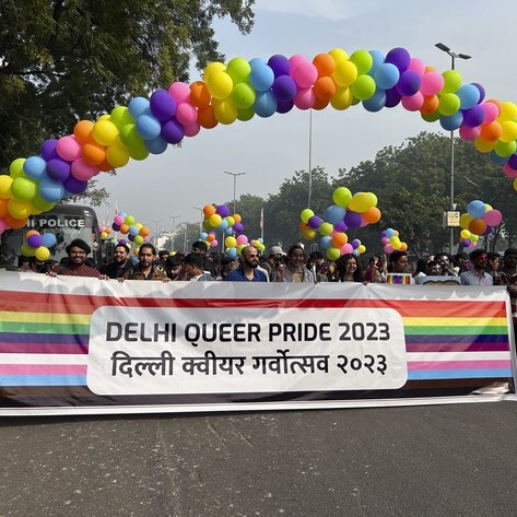 India’s LGBTQ+ community holds pride march, raises concerns over country’s restrictive laws - POLITICO i.mtr.cool/snkgwwnekp The annual event comes after India’s top court refused to legalize same-sex marriages in an October ruling.