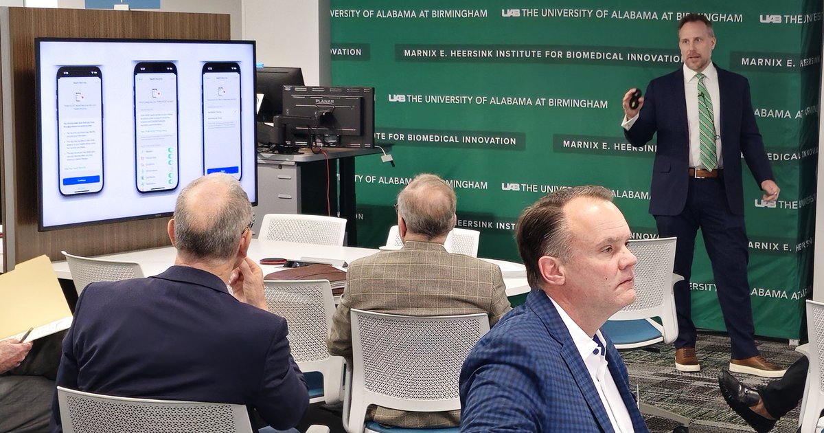 Our director, Dr. @mattmight, spoke this morning on Generative AI in Healthcare at the American College of Physicians Alabama Chapter's Winter Meeting, being held at the Heersink School of Medicine. We look forward to hearing soon from @UABMHIBI on the future of health care!