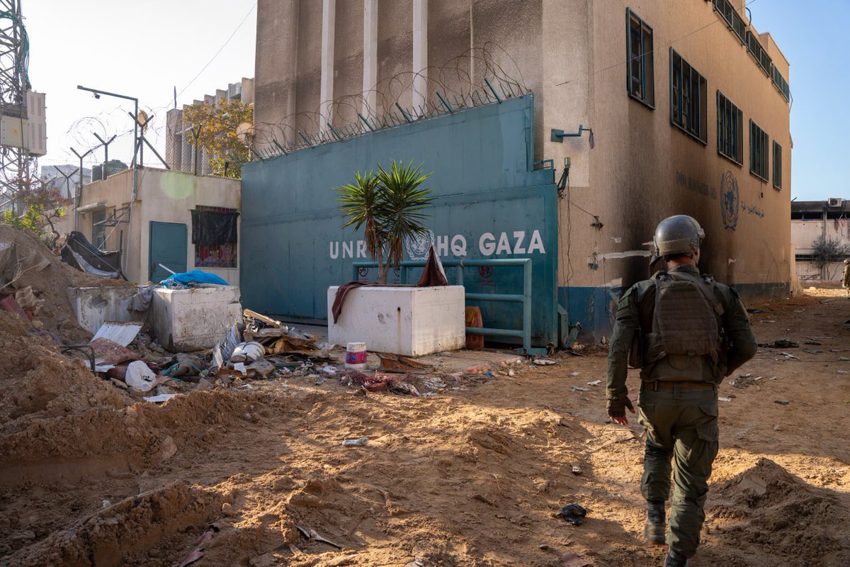 Looky looky Beneath UNRWA’s Gaza Strip headquarters, the IDF has uncovered one of Hamas’s most significant and top secret assets: a subterranean data center used by the terror group for intelligence and communications. The terror group built the server farm, complete with an