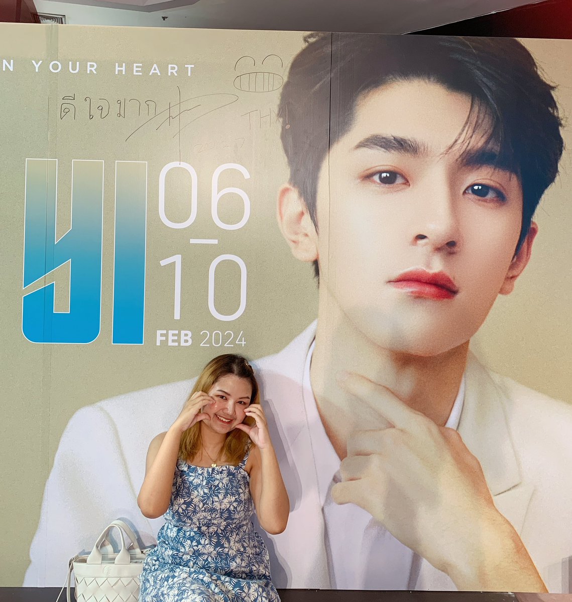 Lukplaslato's tweet photo. 林美琳来咯。爱你林一。
#林一 #린이 #LinYi #หลินอี
#LINYILOVER_TH #บ้านคนรักหลินอี

#UNIONMALL #ยูเนี่ยนมอลล์ #UNIONCOEVENTMALL https://t.co/fzkKU65vEC