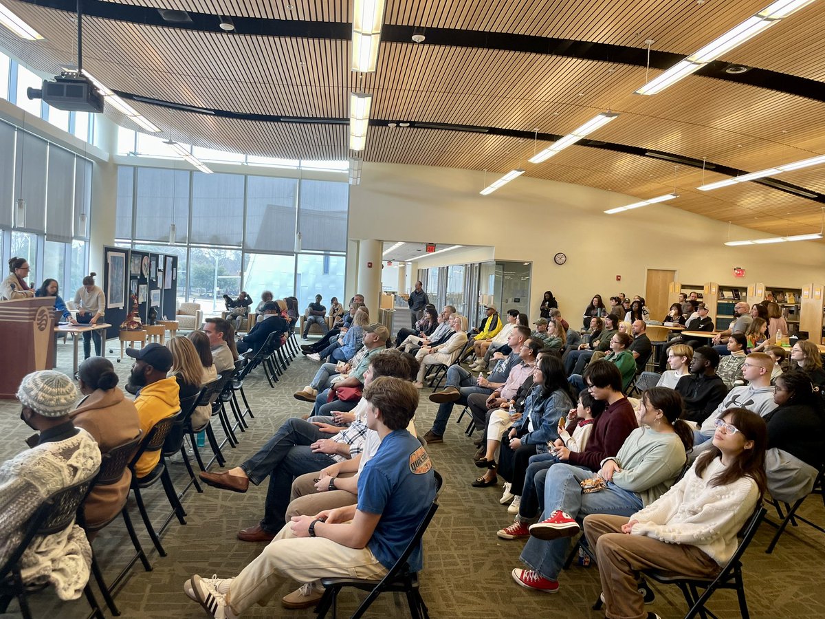 Leigh Drake tweet media