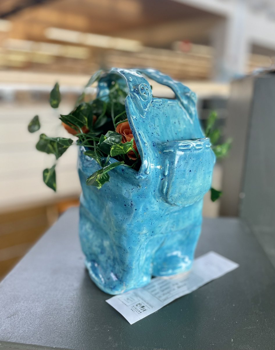 Leigh Drake tweet media