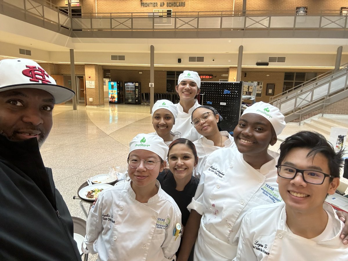 CHHS Culinary Arts tweet media