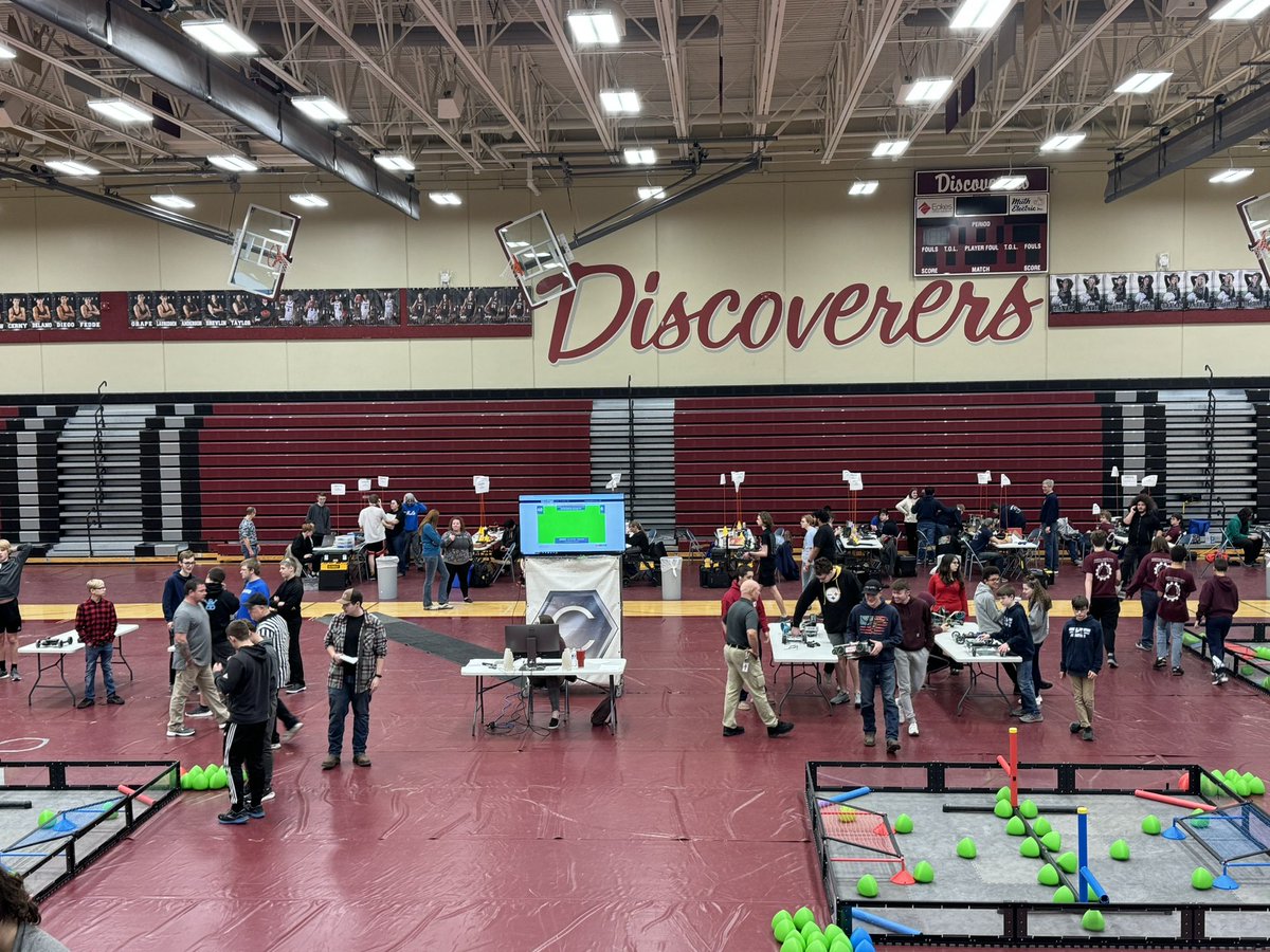 The CHS Robotics meet is underway! <a href="/DiscovererWay/">Columbus High</a>