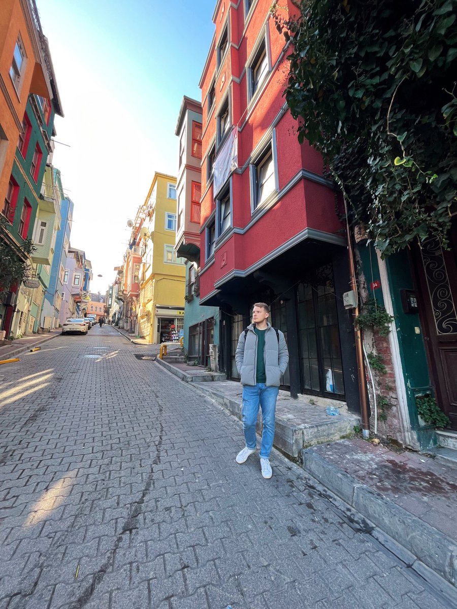 TheoPershin's tweet photo. My favourite cat photo ever made in Istanbul 🐈
#Istanbul #Turkey #Türkiye #photo #photogram #photographer #photooftheday #pictures #photographyislife #capture #instalove #picoftheday #keepitsimple #exposure #collectivelycreate #instagood #urbanphotography #streetphotography #urbex #buildinggraffiti #shoot2kill #graffitiart #streetmobs #instagraffiti #urbanandstreet #guerillaart #urbanromantix #spraypaint #urbanphoto #wallart #streettogether #streetart #streetartistry #streetexploration #cats #cat #catphoto #catsphoto #catphotos #catsphotos #catsofIstanbul #catlover #catlovers #cutecats