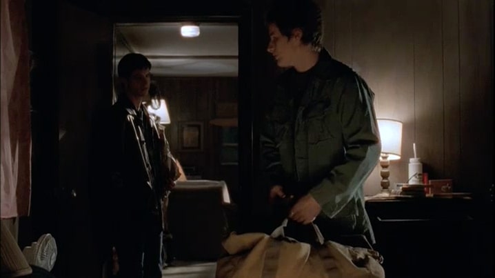 memoryecho1's tweet image. #MichaelGuerin: We'll keep in touch, all right?
#MaxEvans: It's not good enough.
Michael: Well, it's gonna have to be, all right? So say goodbye.
Max: I can't.

— In a roundabout way, Liz was right. Michael can't say goodbye, so he wants Max to say it, to spare himself the pain.