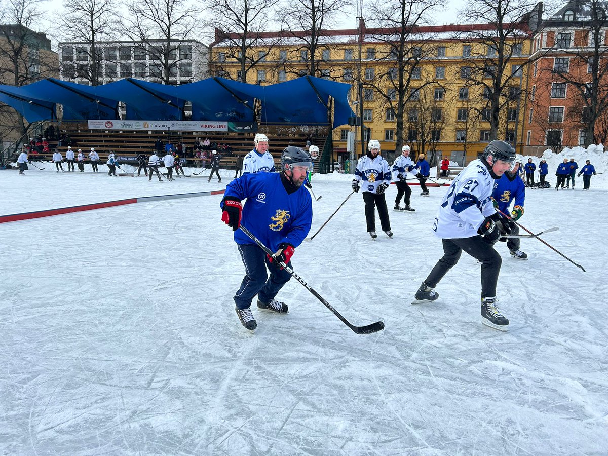 Pipolätkäturnauksessa <a href="/savepondhockey/">Save Pond Hockey</a> Brahenkentällä <a href="/Ulkoministerio/">MFA Finland 🇫🇮</a> joukkue MFA Lions luisteli välieriin asti 🦁 Aamu aukesi matsilla eduskunnan joukkuetta vastaan 🏒 Hienosti järjestetty turnaus! #urheiludiplomatia <a href="/MikkoKoivumaa/">Mikko Koivumaa</a> <a href="/arihonkane/">Ari Honkanen</a> <a href="/sauerka/">Kai Sauer</a>
