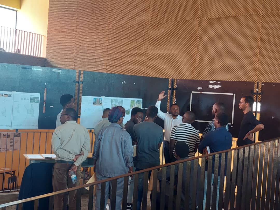 A stakeholders Day was organized for the final year thesis class in the School of Architecture and Built Environment. They showcased architect designs of Nyarugenge Campus master plan and other 3 primary schools in Kigali. @Uni_Rwanda DVC SPA Dr @Rayndikumana attended the event.