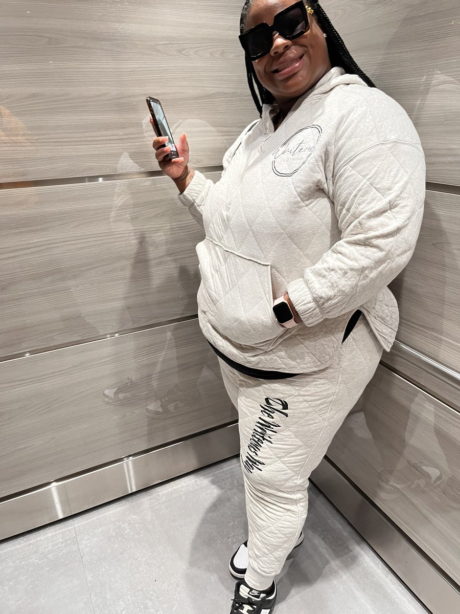 BigMaaly85's tweet photo. Sis reppin the brand..#TheWriteousWay https://t.co/flsQ2Y8rxY