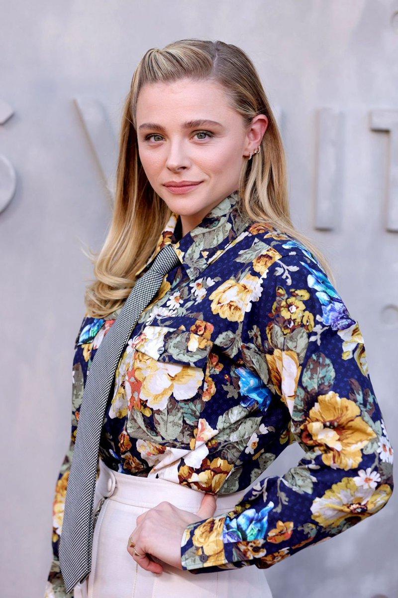 JuanC_Rdgz's tweet photo. 🎬 Happy Birthday Chloë Grace Moretz 🎂🎬
#ChloëGraceMoretz #KickAss #KickAss2 #MindyMcCready #HitGirl #HappyBirthdayChloëGraceMoretz https://t.co/JjjicqHFaD
