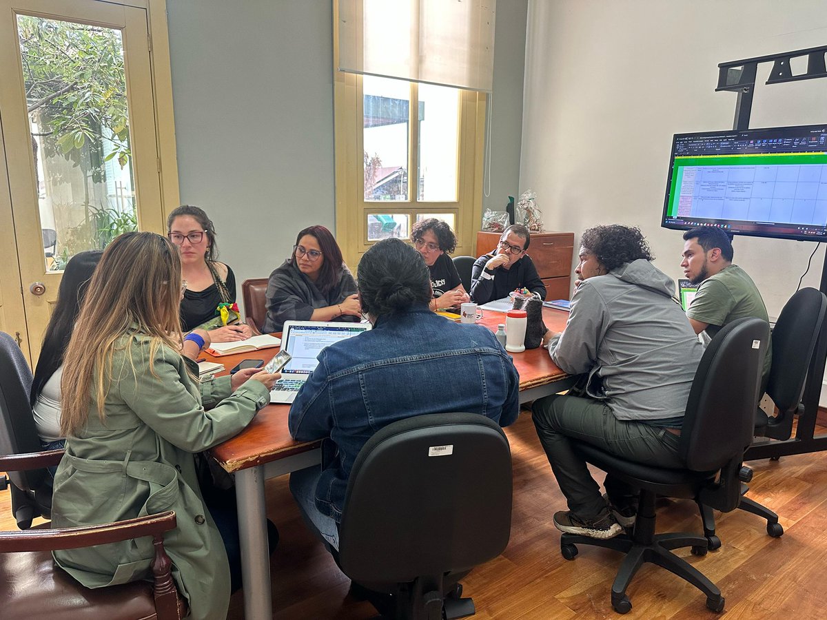 mincultura's tweet photo. 3/2 🧵 Otras de las conclusiones, fue la articulación de agendas conjuntas para llegar a las áreas no munipalizadas de los departamentos de Guainía, Amazonas y Vaupés, que busca fortalecer los procesos de gobierno propio de las comunidades y pueblos indígenas 🛖. https://t.co/DTfHR4zApn