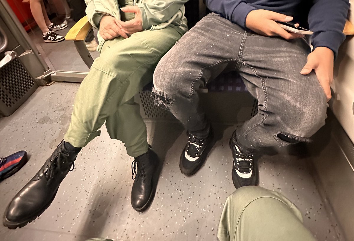 Lea Xenia tweet media