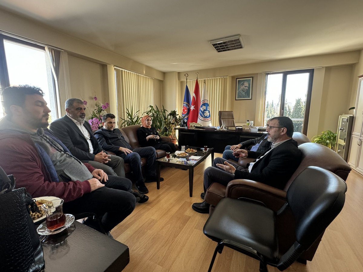 cylnyalcin's tweet photo. Deriteks Sendikası Genel Merkezini ziyaret ettik.

Genel Teşkilat Sekreteri Sn. Ayhan Yanılmaz @ayhanyanilmaz ‘a ve yönetim kurulu üyelerine misafirperverlikleri ve nezaketleri için teşekkür ediyoruz. https://t.co/6ybBI0jobV