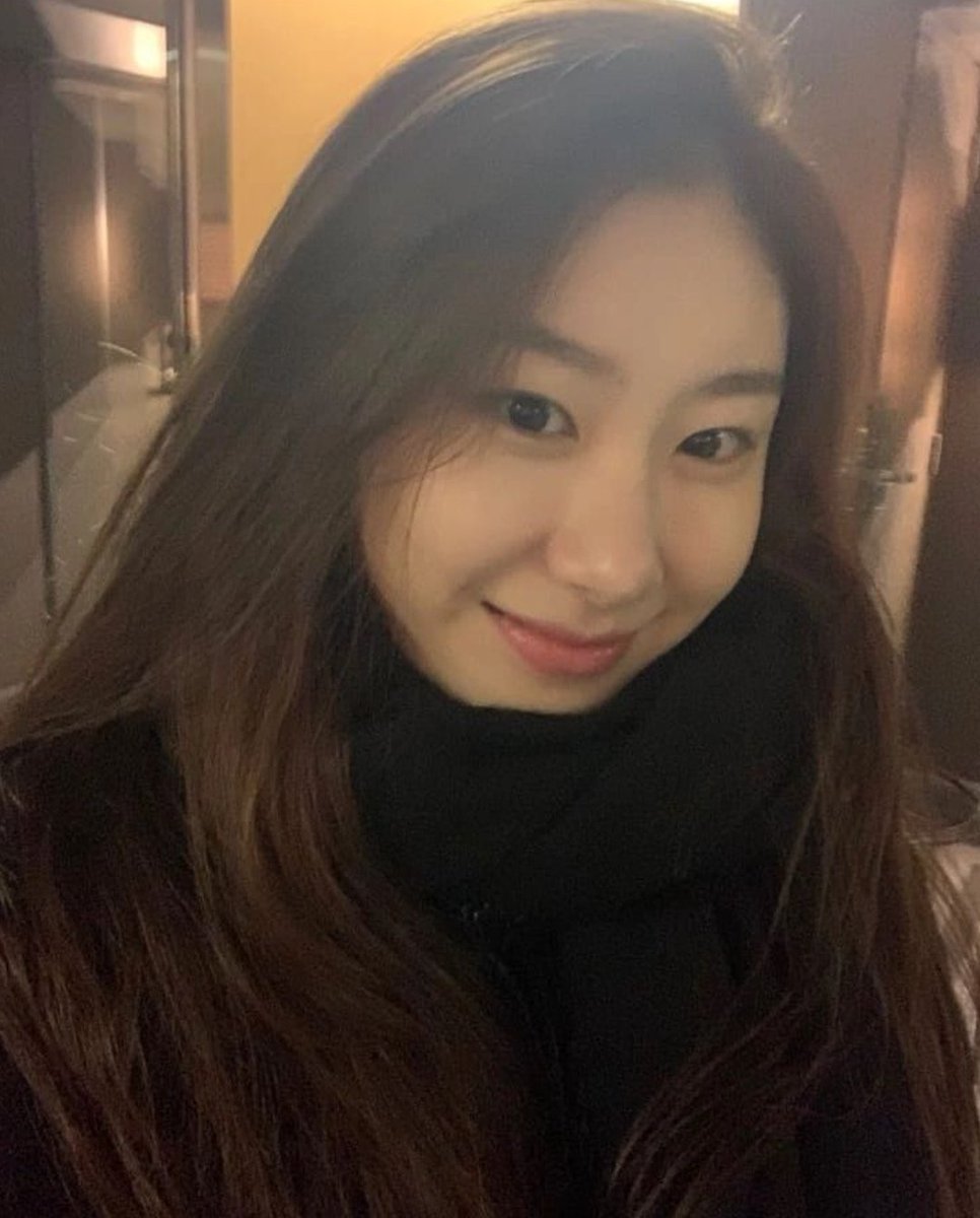 ﾐ (@chaeryeongselca) on Twitter photo 
