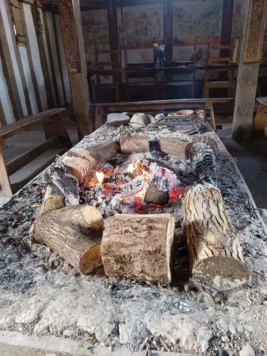 Really enjoyed visiting @AvalonMarshes today especially the archaeology centre. It was good to warm up by the 🔥.